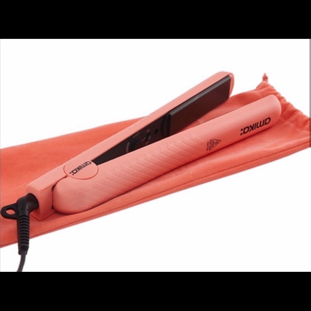 Amika flat iron coral!